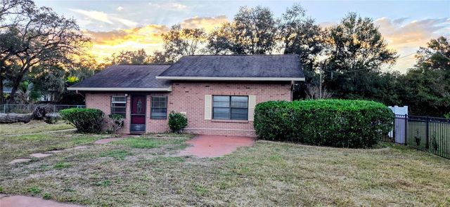 1702 S MILLER ROAD, Valrico, FL 33594