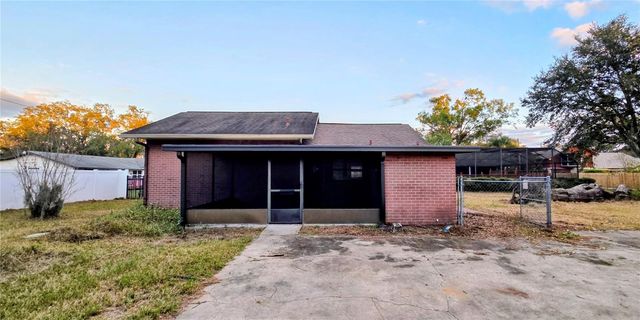 1702 S MILLER ROAD, Valrico, FL 33594