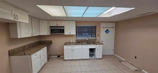 1702 S MILLER ROAD, Valrico, FL 33594