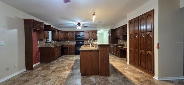 1702 S MILLER ROAD, Valrico, FL 33594