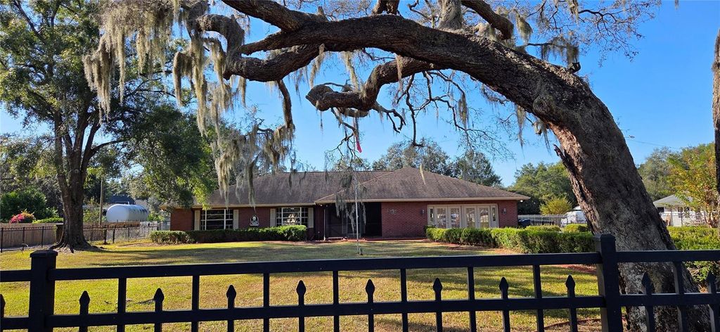 1702 S MILLER ROAD, Valrico, FL 33594