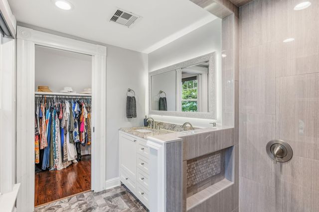 801 W 13th Street, Houston, TX 77008