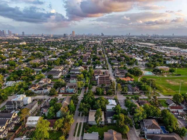 801 W 13th Street, Houston, TX 77008