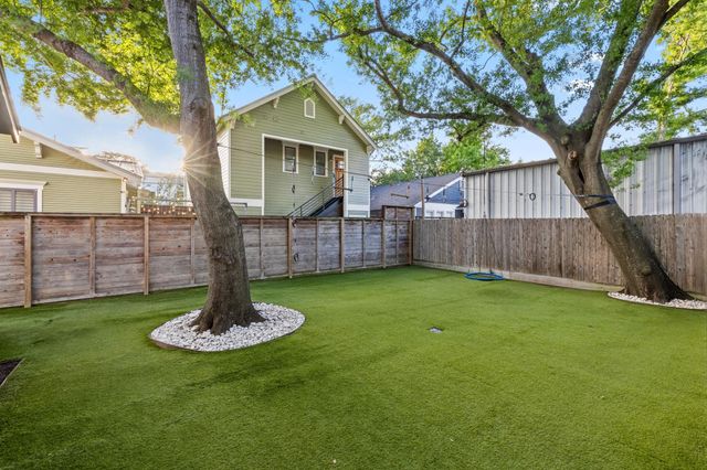 801 W 13th Street, Houston, TX 77008