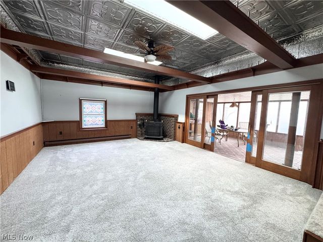 1945 Farmdale Avenue, Mineral Ridge, OH 44440