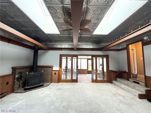 1945 Farmdale Avenue, Mineral Ridge, OH 44440