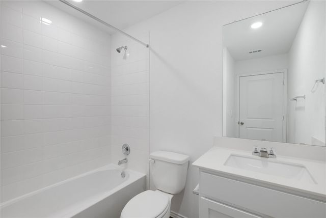 12204 Douglas Fir CIR, Mustang Ridge, TX 78610