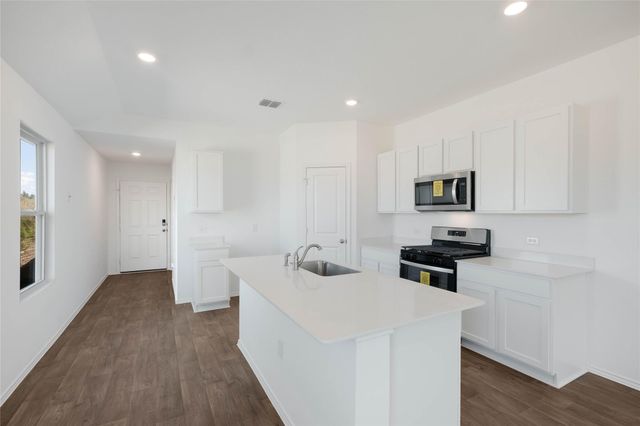 12204 Douglas Fir CIR, Mustang Ridge, TX 78610