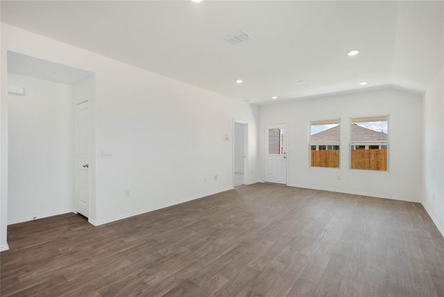 12204 Douglas Fir CIR, Mustang Ridge, TX 78610