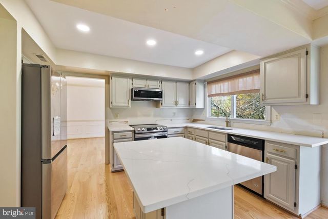 13905 HUXLEY COVE CT, Silver Spring, MD 20906