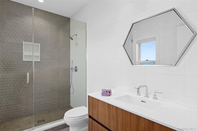102 & 92 Dune Road, Westhampton Beach, NY 11978