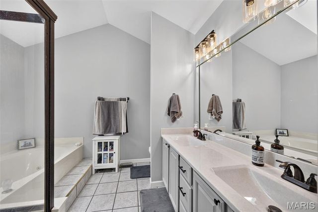 9 Lockhaven Court 9, Lake St Louis, MO 63367