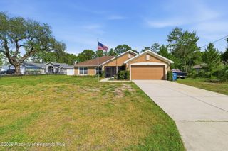 12270 House Finch Road, Weeki Wachee, FL 34614