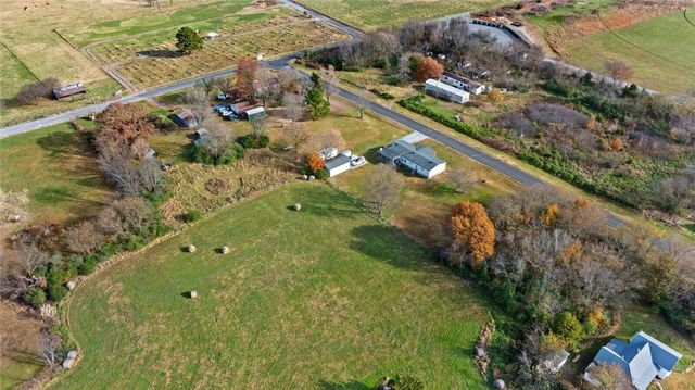 1991 Colcord Avenue, Colcord, OK 74338