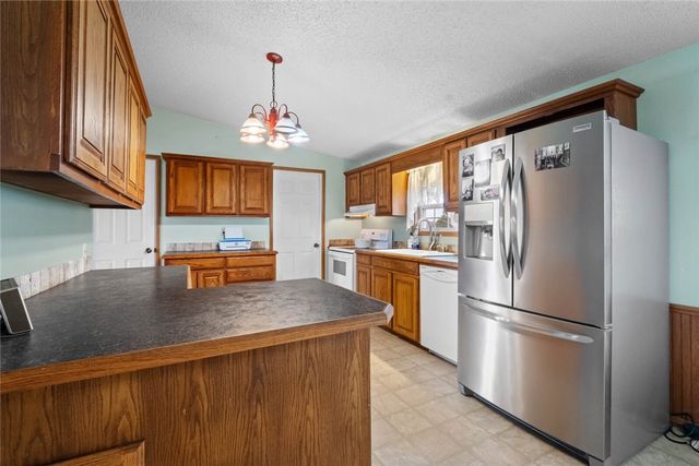 1991 Colcord Avenue, Colcord, OK 74338