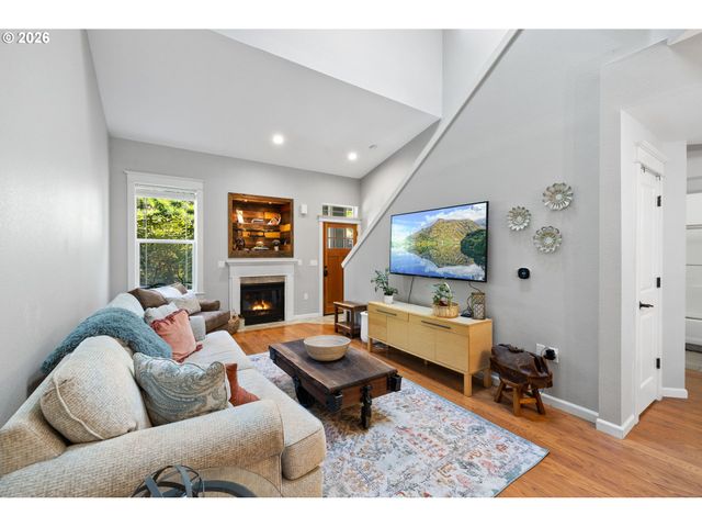 3650 SUMMERLINN Dr, West Linn, OR 97068