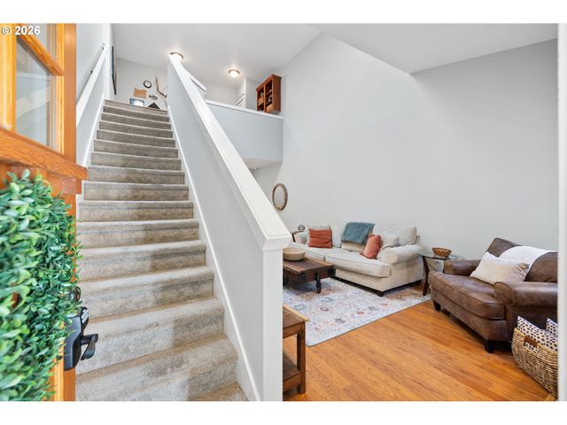 3650 SUMMERLINN Dr, West Linn, OR 97068