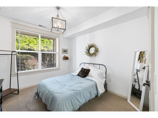 3650 SUMMERLINN Dr, West Linn, OR 97068