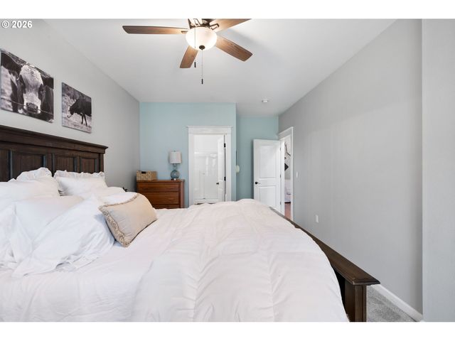 3650 SUMMERLINN Dr, West Linn, OR 97068