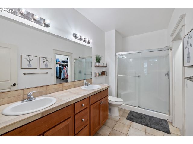 3650 SUMMERLINN Dr, West Linn, OR 97068