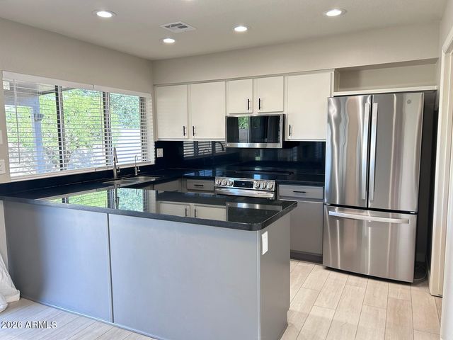 6221 E GELDING Drive, Scottsdale, AZ 85254