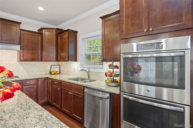 9760 Dornoch Trail, Brighton Township, MI 48114