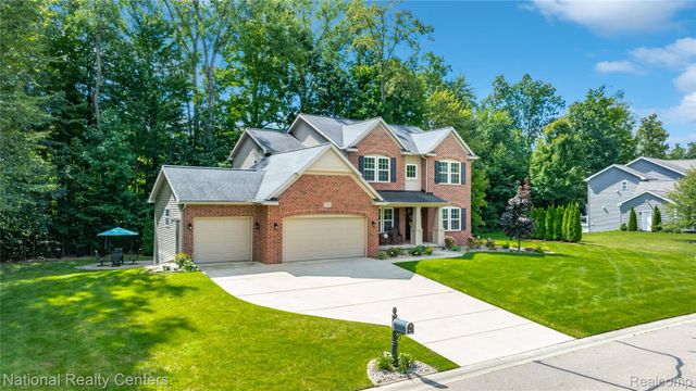 9760 Dornoch Trail, Brighton Township, MI 48114