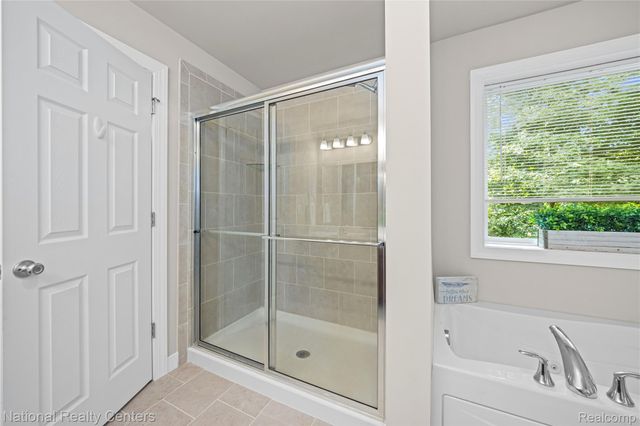 9760 Dornoch Trail, Brighton Township, MI 48114