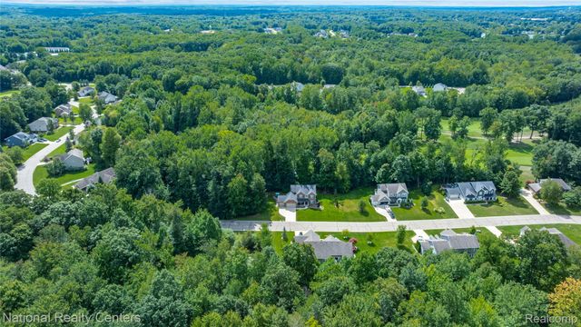 9760 Dornoch Trail, Brighton Township, MI 48114