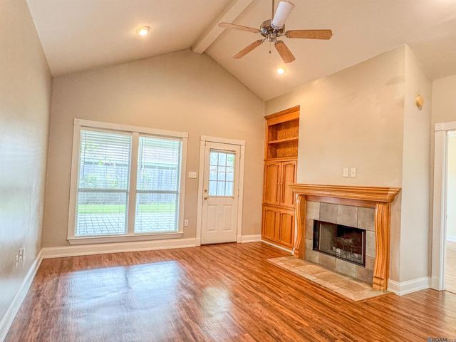 1923 Hunters Way Dr, Baton Rouge, LA 70816