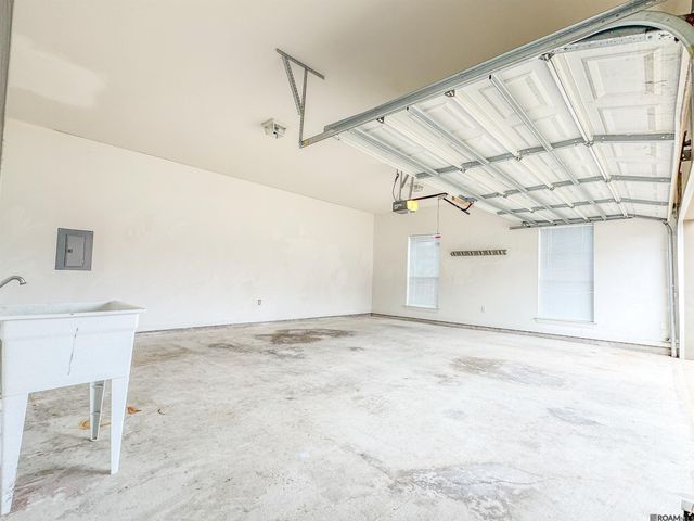 1923 Hunters Way Dr, Baton Rouge, LA 70816