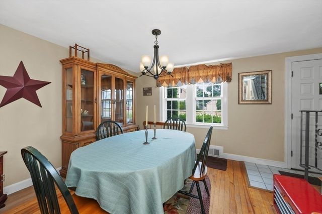 111 Warren St, Waltham, MA 02453