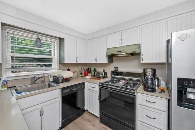 111 Warren St, Waltham, MA 02453