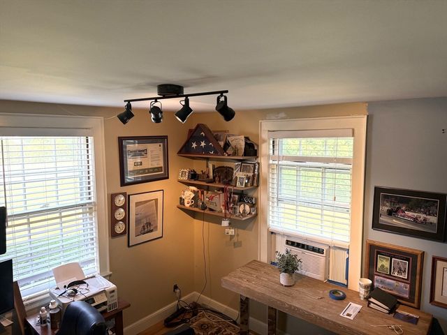 111 Warren St, Waltham, MA 02453