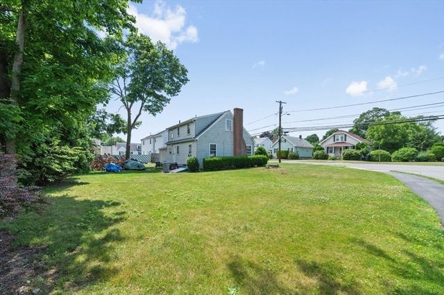 111 Warren St, Waltham, MA 02453
