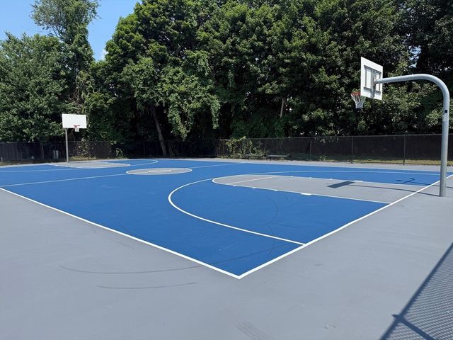 111 Warren St, Waltham, MA 02453