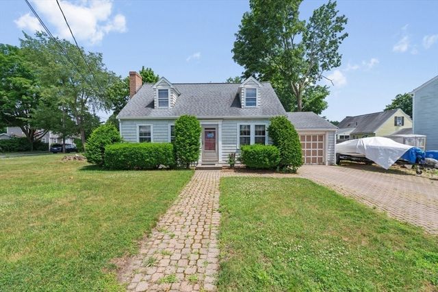 111 Warren St, Waltham, MA 02453