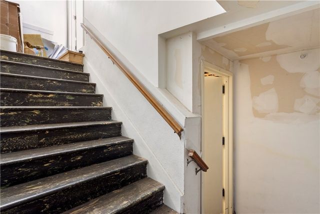 26 Main Street 6, Woonsocket, RI 02895