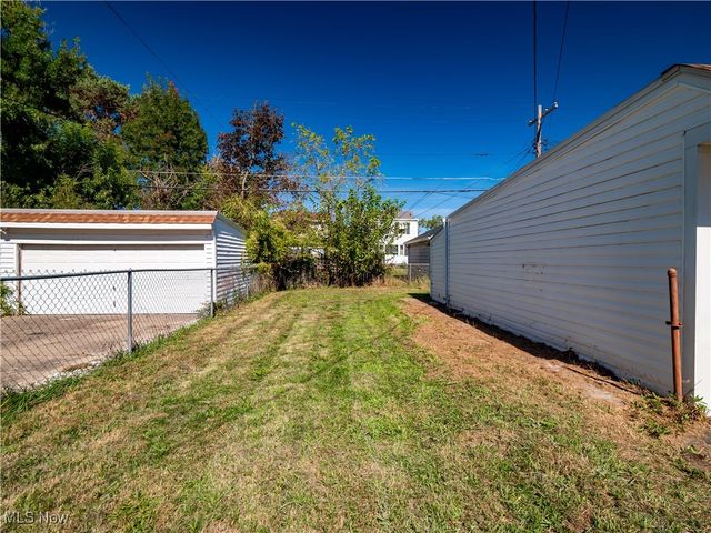 4000 Pershing Avenue, Parma, OH 44134