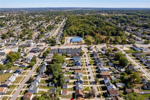 4000 Pershing Avenue, Parma, OH 44134