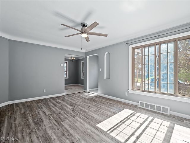 4000 Pershing Avenue, Parma, OH 44134