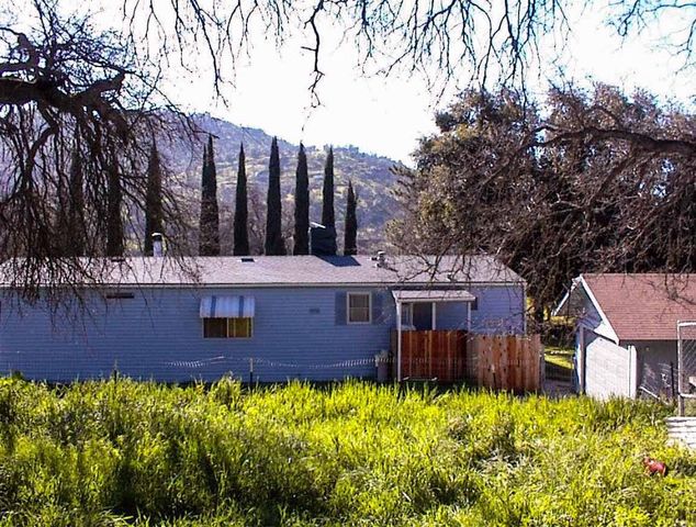 37314 Mistletoe Road, Yokuts Valley, CA 93675