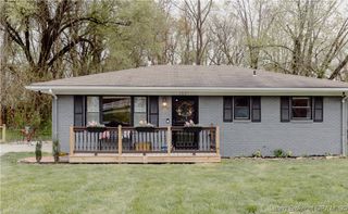 103 E Loma Vista Drive, Jeffersonville, IN 47130