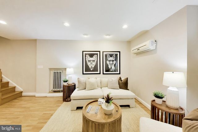 1404 CONSTITUTION AVE NE, Washington, DC 20002