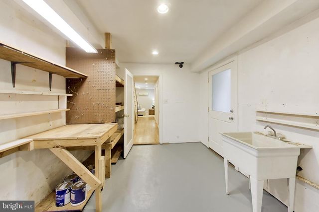 1404 CONSTITUTION AVE NE, Washington, DC 20002