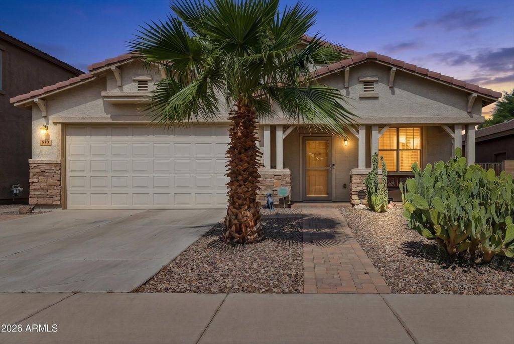 910 E CRIMM Road, San Tan Valley, AZ 85143