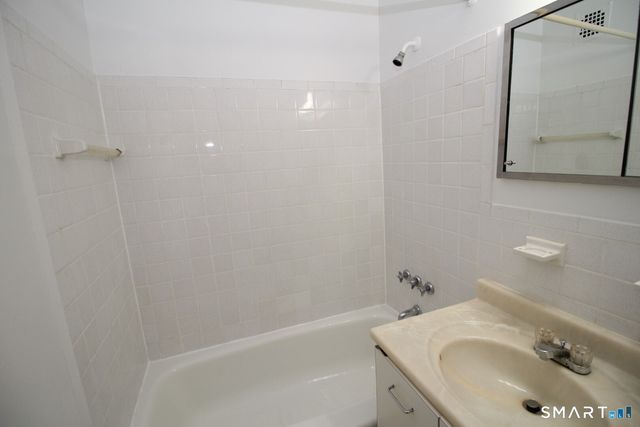 99 Prospect Street APT 3M, Stamford, CT 06901