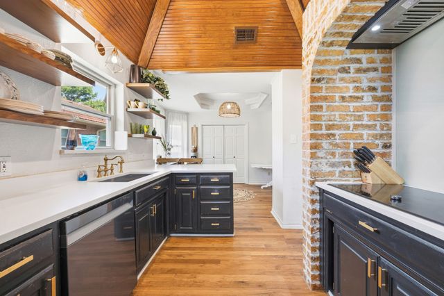 504 Evergreen Drive, Hurst, TX 76054