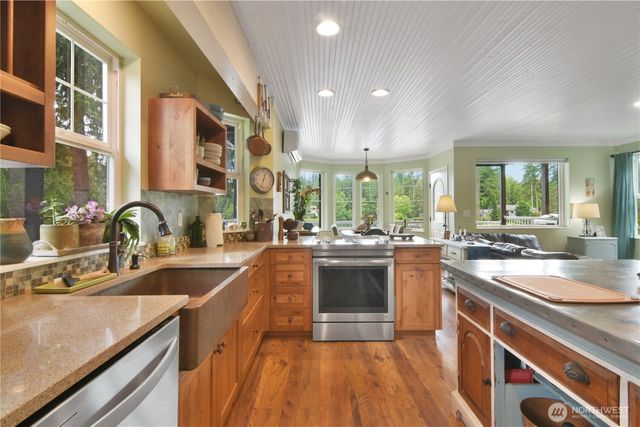 8408 317th Place NW, Stanwood, WA 98292