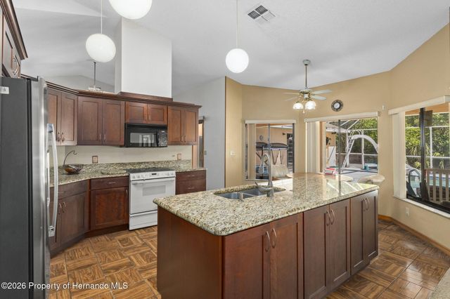 8959 Nakoma Way, Weeki Wachee, FL 34613